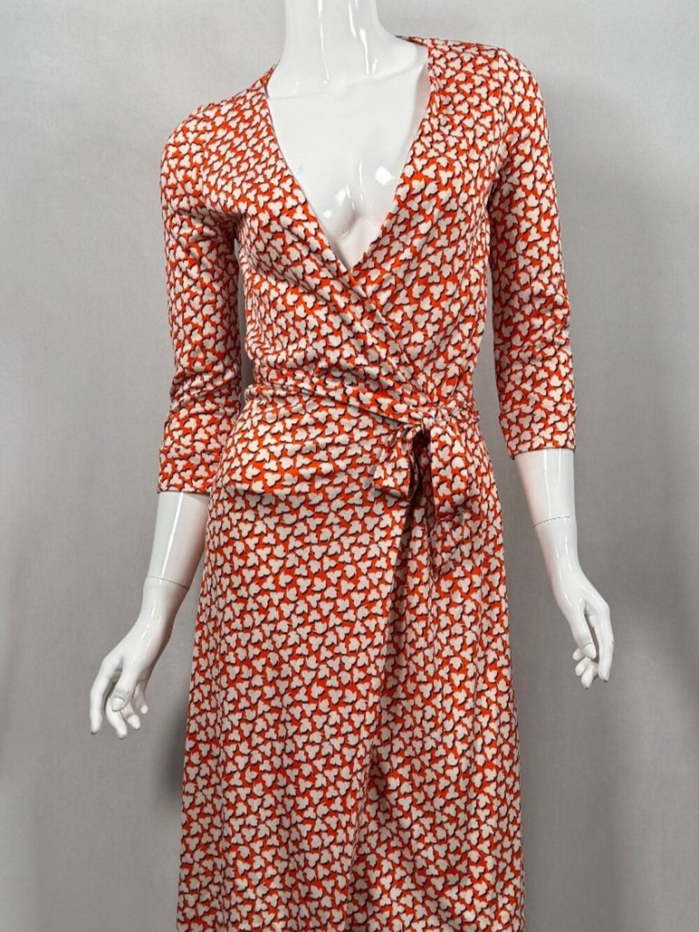 Diane Von Furstenberg 100% Silk Wrap Dress Orange Print Size 2